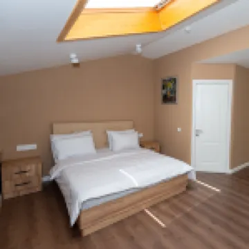 OLFホテル アゼルバイジャン歴史博物館周辺のホテル