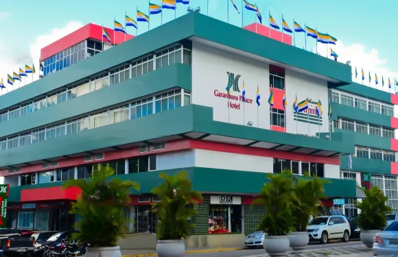 加拉奴斯宮殿酒店