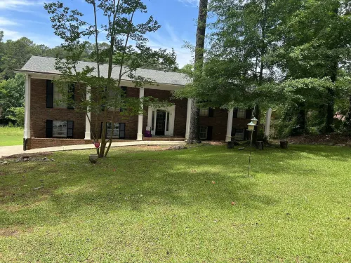 Urban Lake House Hotels in Fulton County