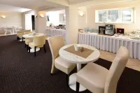 อัพเพลนด์ โรงแรม ลูสซ่า เมเจอร์ - พร้อมอาหารเช้า