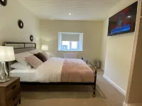 Rattlebeck Farm Holiday Cottage - Pet friendly