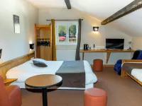 Logis Hotel Restaurant Auberge les Rives de l'Arzon Hotels in Vorey