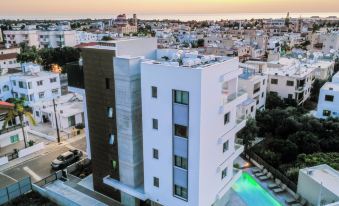Sanders Olive Shared Pool Apartments