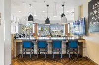 Fairfield Inn & Suites San Francisco Airport Oyster Point Area