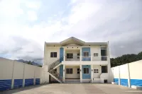 V and G Suites Limay - Homestays