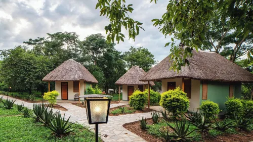 Sambiya River Lodge - С бассейном