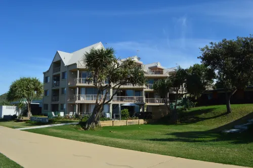 Sanctuary Beach Resort Hotels in Elanora