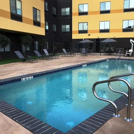Fairfield Inn & Suites Fresno Yosemite International Airport