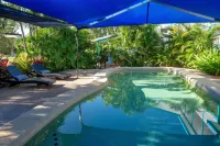 Tropical Palms Resort & 4WD Hire Hotels in Horseshoe Bay