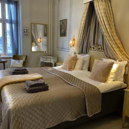 Strand Hotel