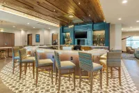 Holiday Inn Express Bettendorf - Davenport NE by IHG