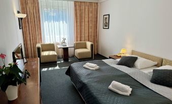 A-Austerlitz Hotel