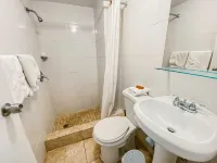 格拉迪奧拉斯 2103 飯店