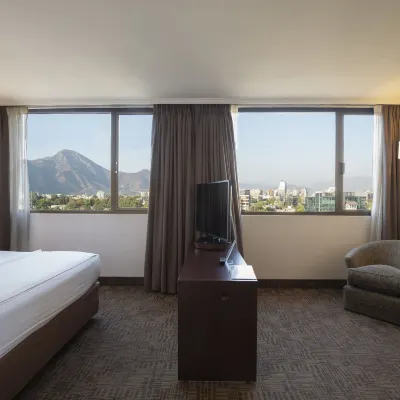 Hotel Director Vitacura Hotels near Fach Hospital