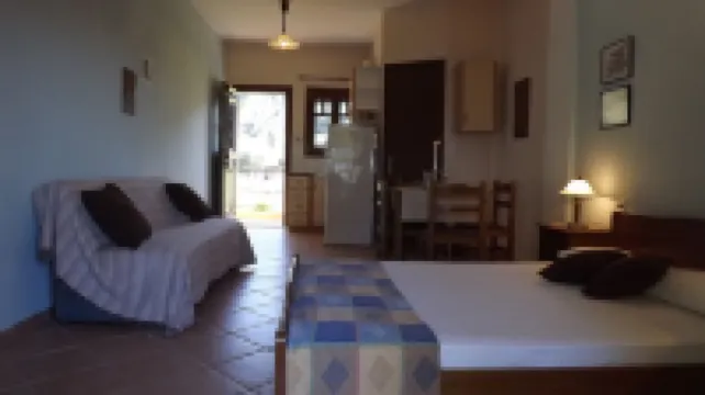 Pefka Studios & Apartments