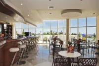 Sovereign Beach Hotel - บ้านพักหลังเล็ก