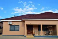 River Villas Hoteles cerca de P&S