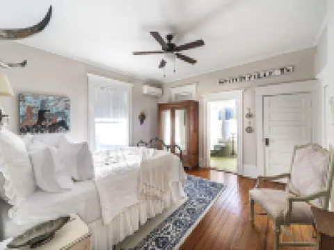 Katy House Bed and Breakfast Hotels in Bastrop County