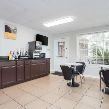 Motel 6 Walterboro, SC