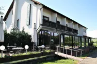 Hotel Waldschlösschen فنادق في Stadtlengsfeld