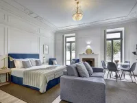 Porto Downtown Lovers Suites: Bombarda 451 - Parkplatz