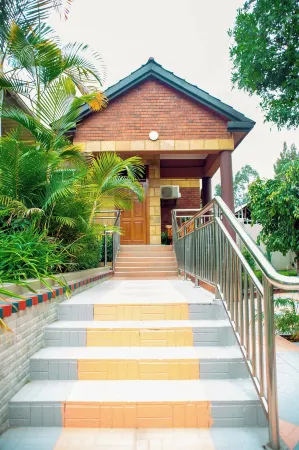 Beaco Resort Отели в г. Мбея