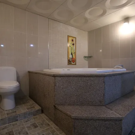 R.I Spa Hotel