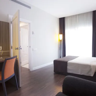 Hotel Serrano コロン周辺のホテル
