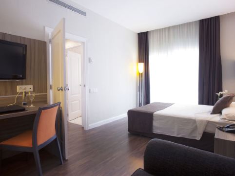 Hotel Serrano