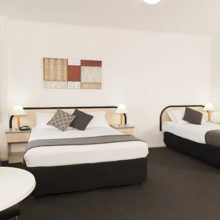 Adelaide Riviera Hotel