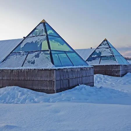 Aurora Pyramid Glass Igloos
