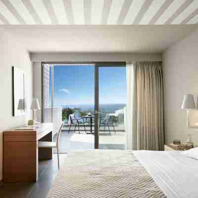 Lichnos Beach Hotel & Suites Rooms