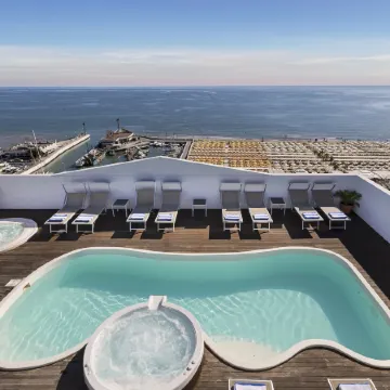 Hotel Nautico Отели рядом с достопримечательностью «Mojito Beach Riccione»