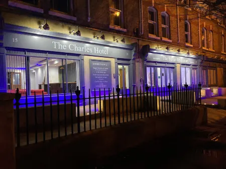 The Charles Hotel Отели рядом с достопримечательностью «Хисторик Докьярд Чатем»