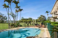Cayman Quays Hotels in Doonan