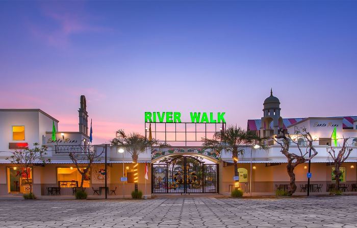 River Walk Urban Camping House