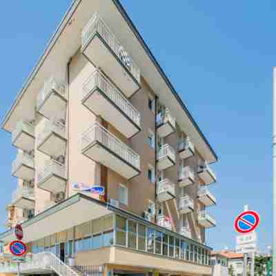 馬德里飯店 Hotel Exterior