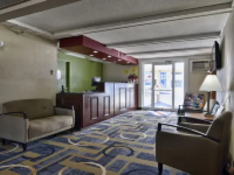 Super 8 by Wyndham Bangor バンガーのホテル