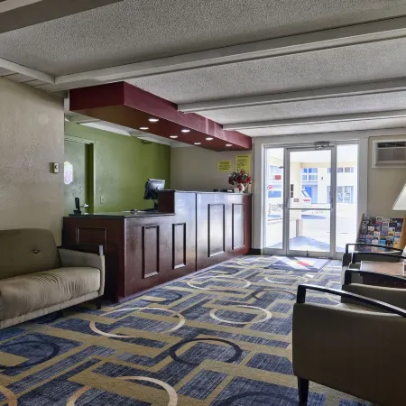 Super 8 by Wyndham Bangor