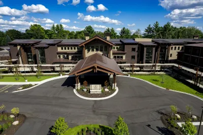 The Inn at SentryWorld Hotels near Lee Ayers Jewelers