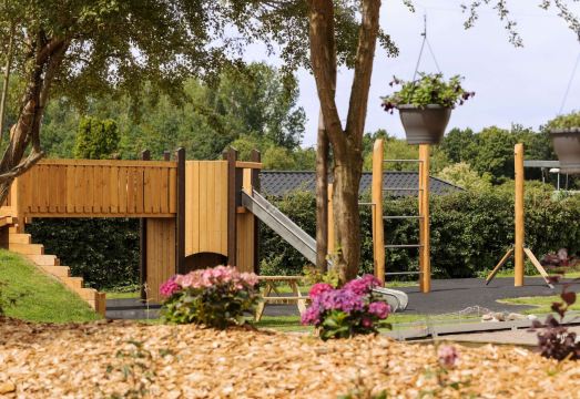 4. 스칸딕 흐비도브..