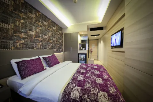 Asya Hotel - parking