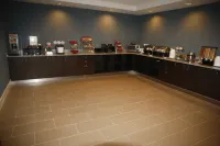 Wingate by Wyndham Niagara Falls - breakfast
