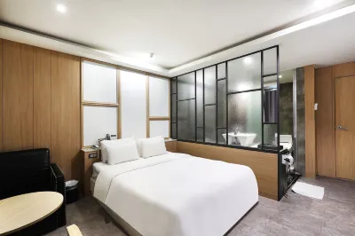 MOON HOTEL Hotels near Pyeongtaek University