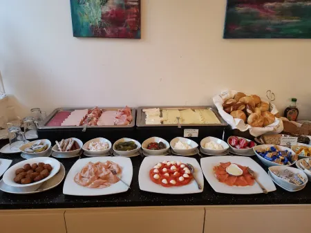 Landhotel Sickinger Hof Отели рядом с достопримечательностью «FKK Strand Kollersee»