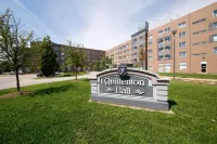 Residence & Conference Centre - Windsor Hotels in 
