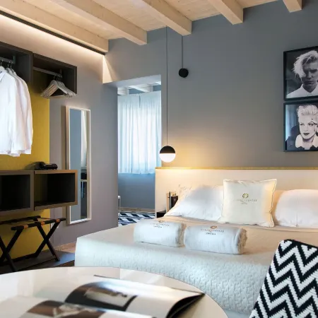 CinqueSuites Ortigia Отели рядом с достопримечательностью «Ортиджия»