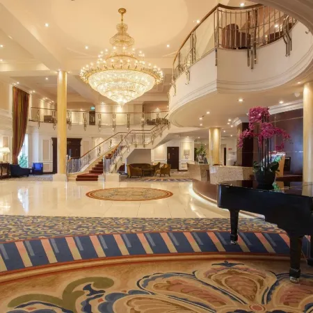 Knightsbrook Hotel Courtyard Accommodation Hotels in Baile Átha Troim