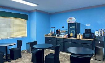 Super 8 by Wyndham Barstow