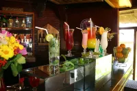 Le Saly Hôtel & Hôtel Club Les Filaos 全包 - 酒吧